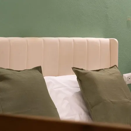 Happy Boutique Bed & Breakfast 4*